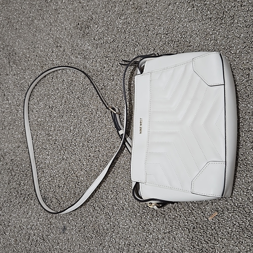 Women's nine West purse